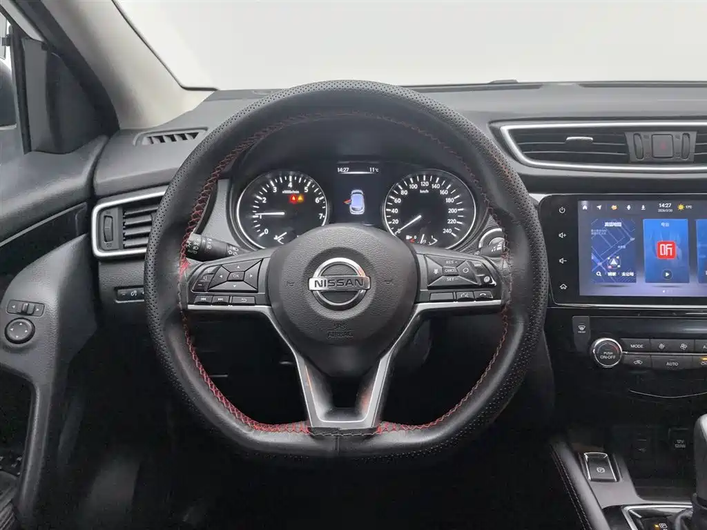 NISSAN QASHQAI
