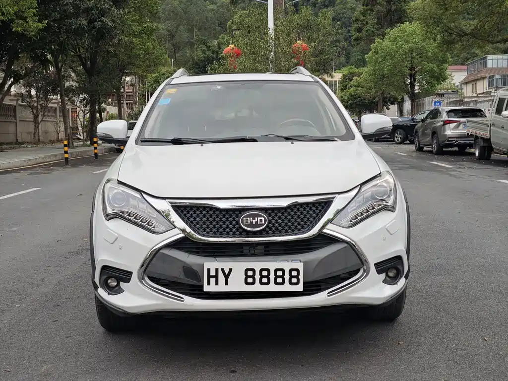 BYD Tang New Energy — миниатюра 2