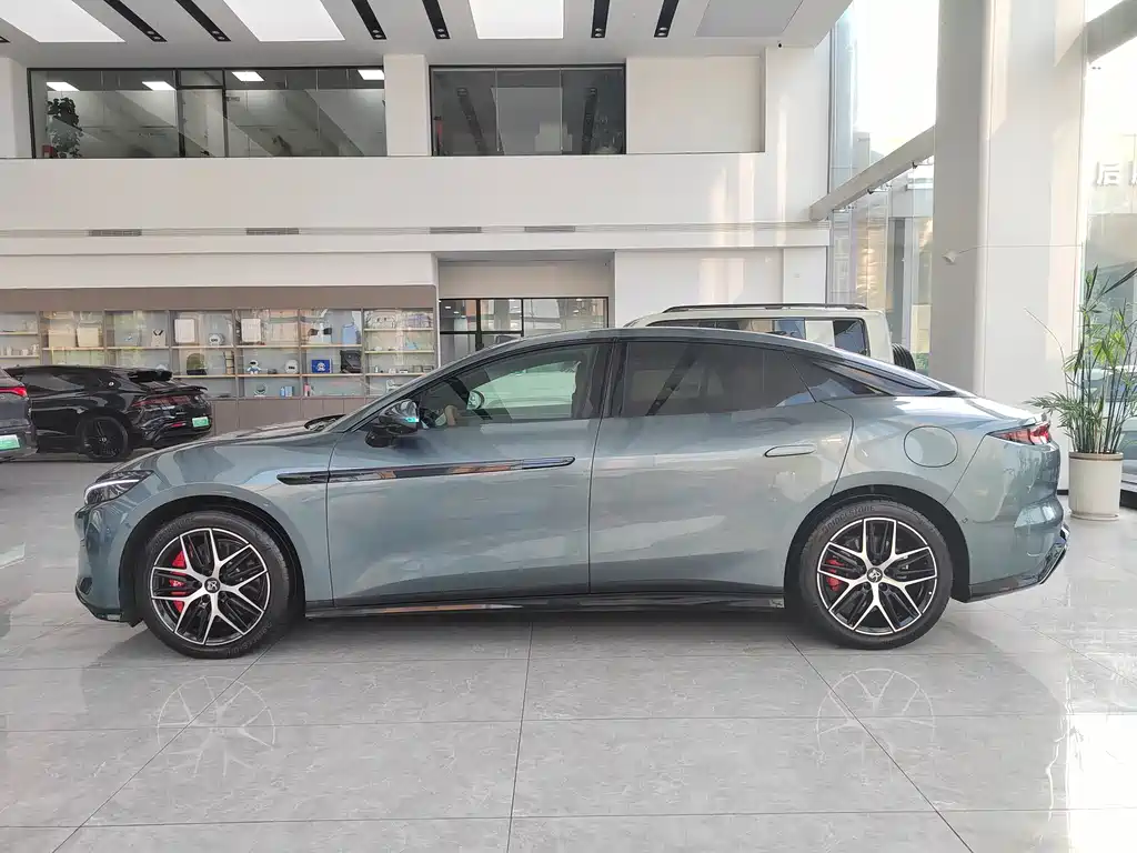 BYD Han L 2025 DM-p Flagship