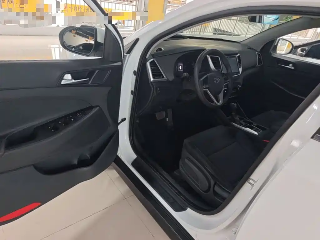 Hyundai Tucson — миниатюра 16