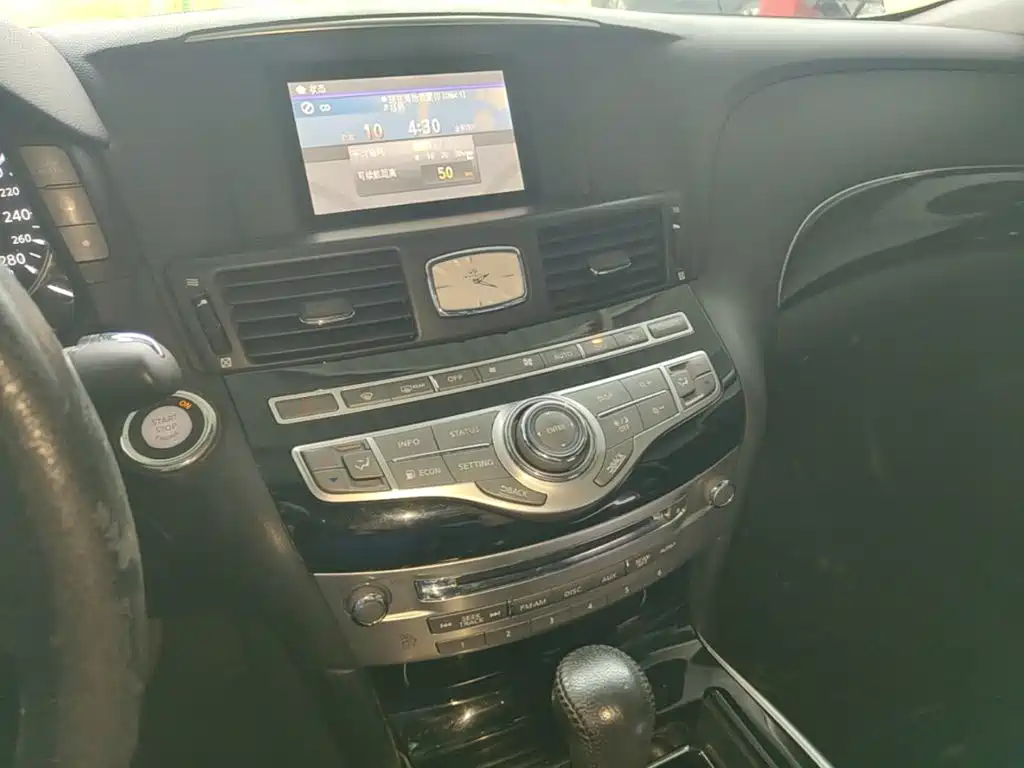 Infiniti Q70 — миниатюра 13