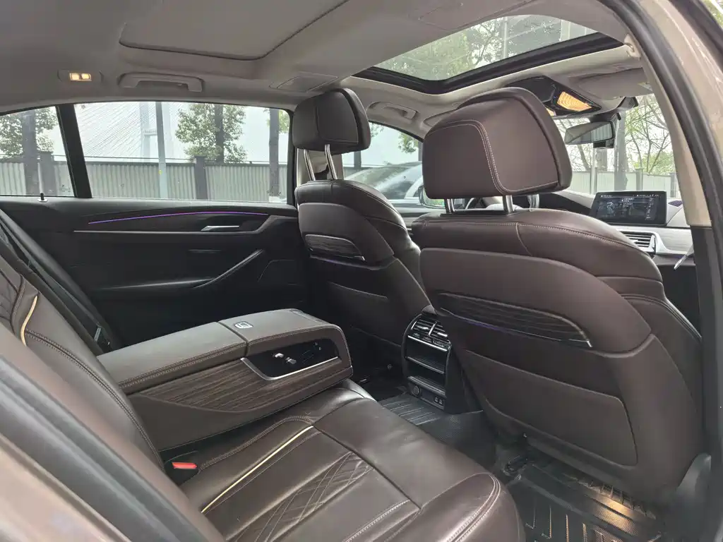 BMW 5 SERIES NEW ENERGY