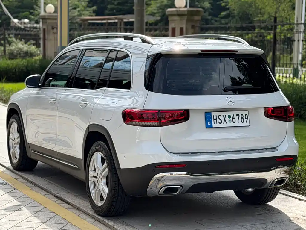 Mercedes-Benz GLB — миниатюра 6