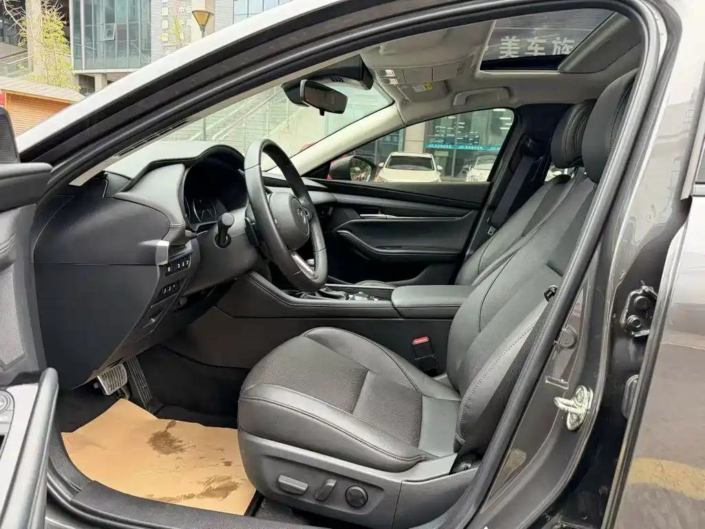 Mazda 3 Axela — миниатюра 4