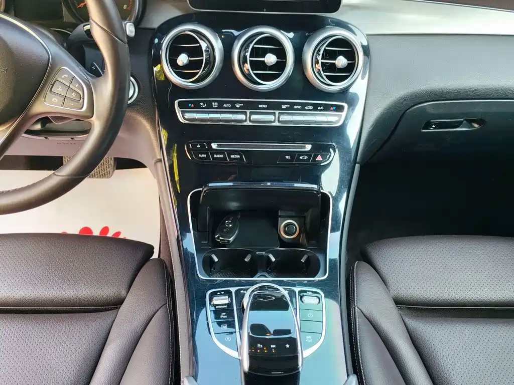 Mercedes-Benz GLC — миниатюра 9