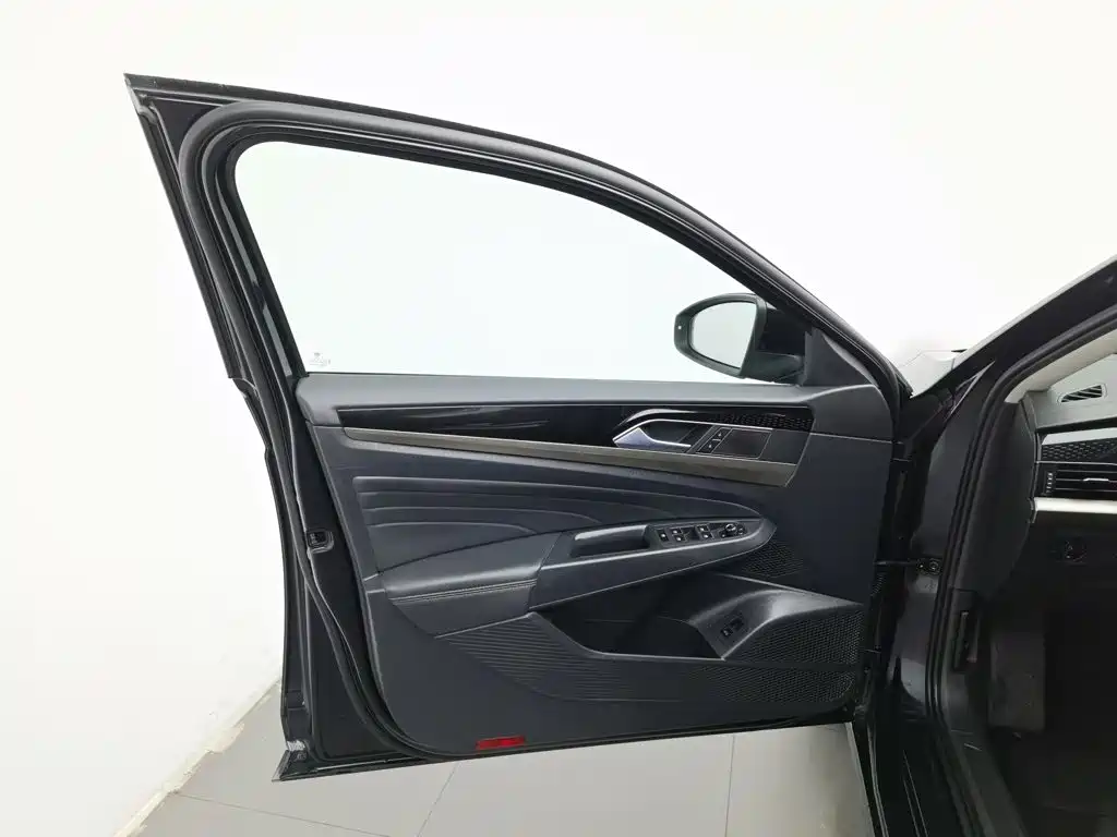Volkswagen Passat — миниатюра 8