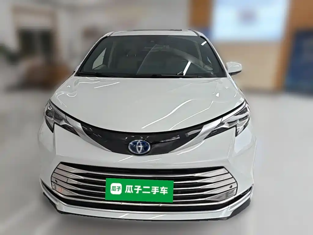 Toyota Sienna — миниатюра 5