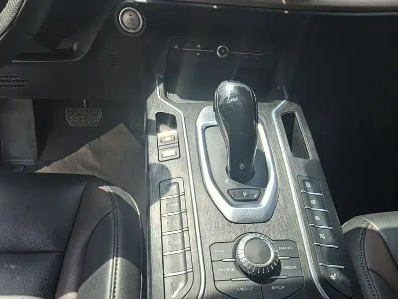 WEI PAI WEI BRAND VV5