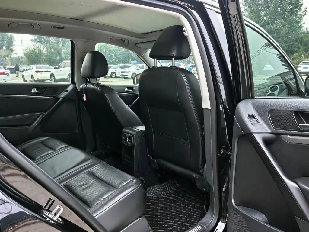 Volkswagen Tiguan — миниатюра 13