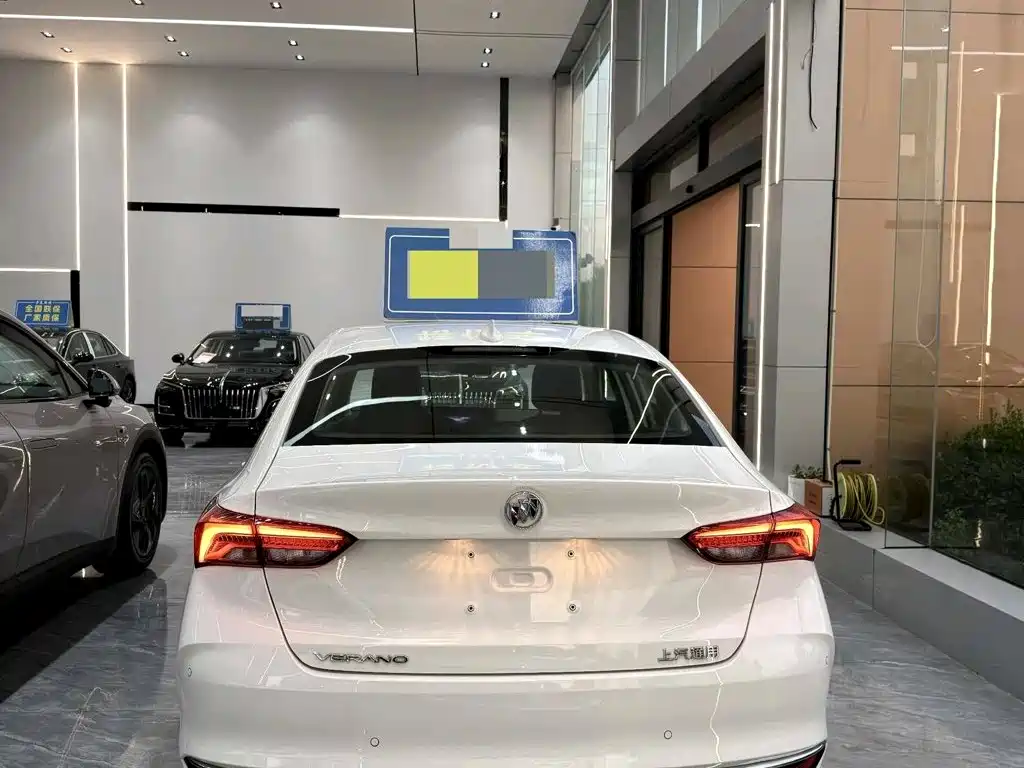 Buick Verano — миниатюра 10