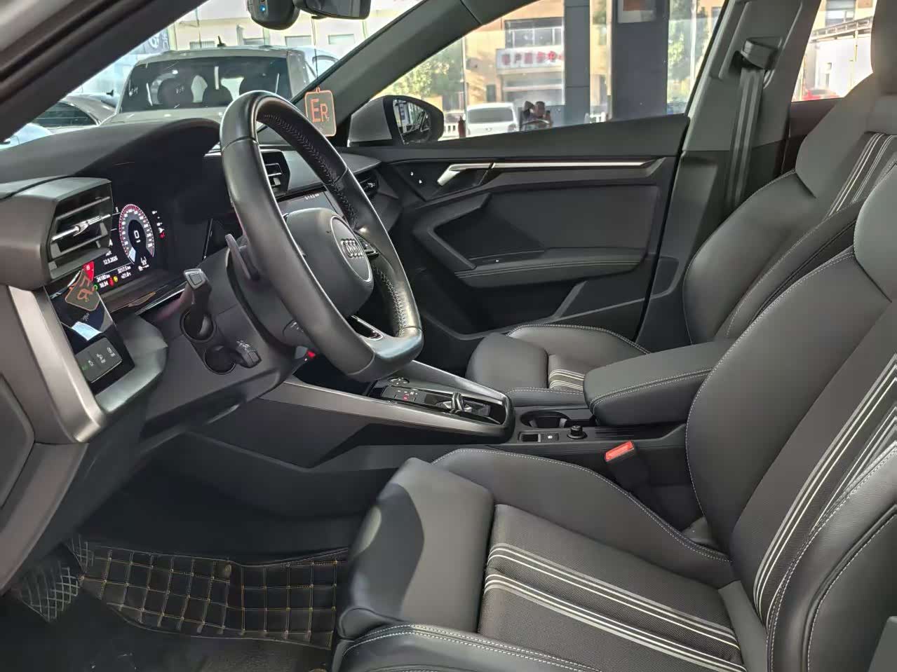 Audi A3 1.4 л 2022 г. Белый, пробег 24000 км