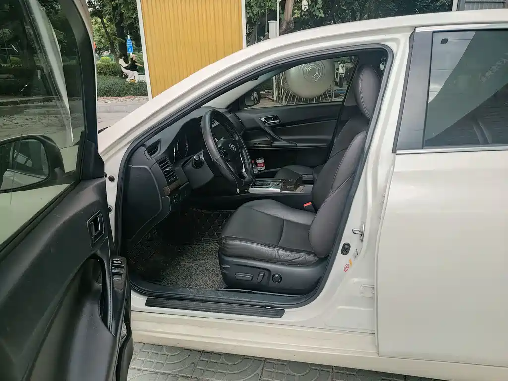 Toyota Reiz — миниатюра 12