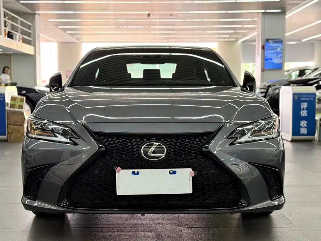 Lexus ES — миниатюра 2