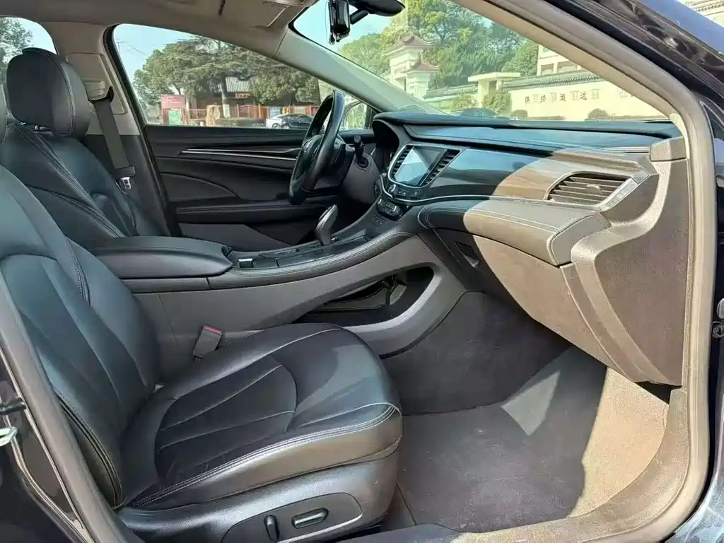 Buick LaCrosse 2020 652T Luxury