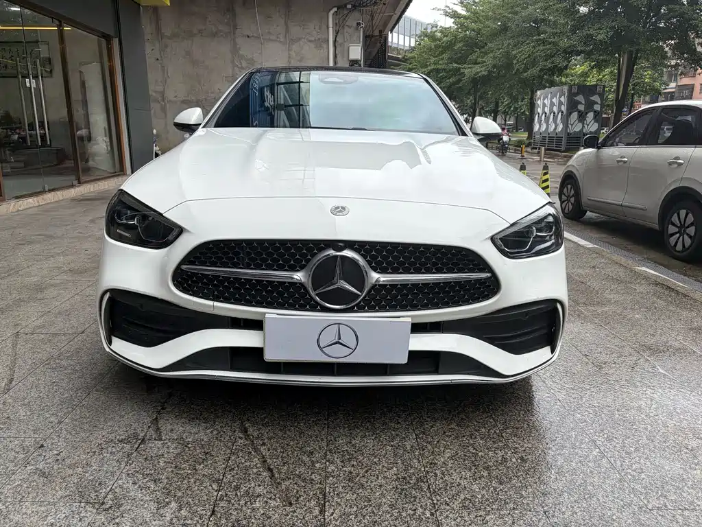Mercedes-Benz C-Class — миниатюра 2