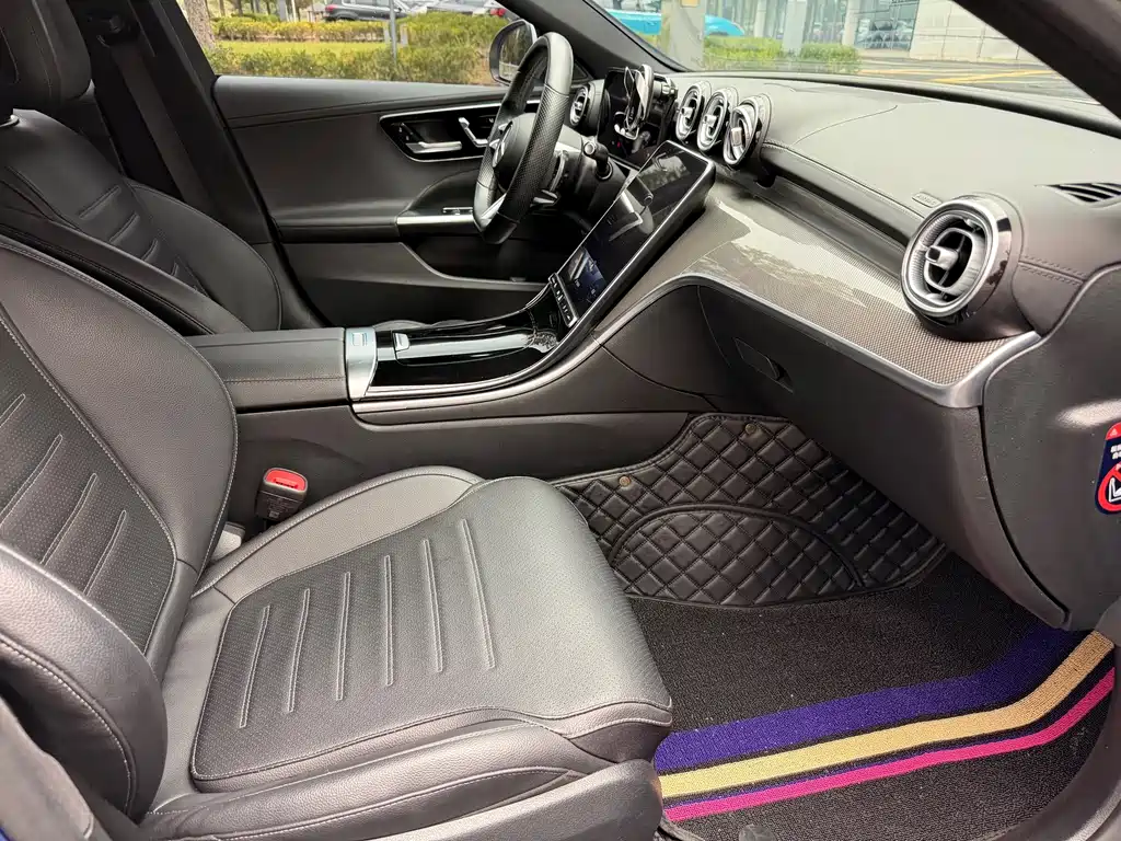 Mercedes-Benz C-Class — миниатюра 11