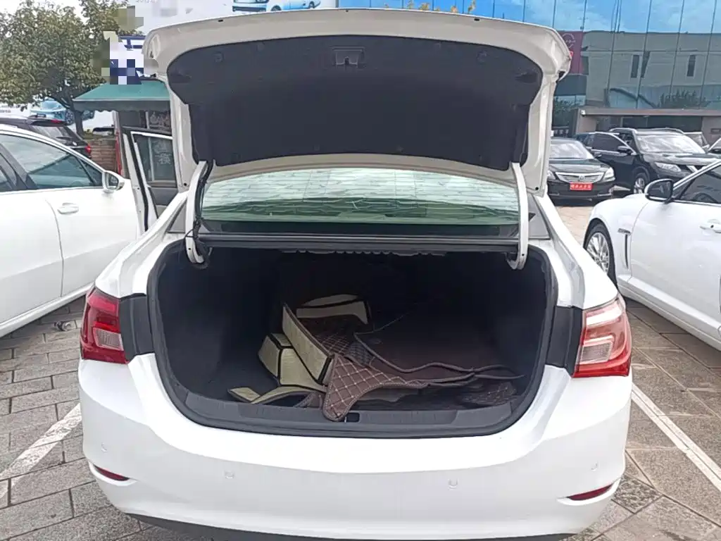 Buick Excelle — миниатюра 19