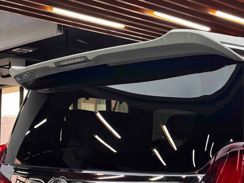 Toyota Alphard — миниатюра 21