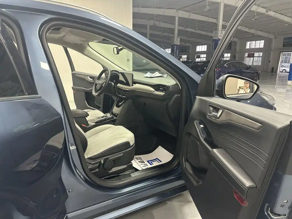 Ford Escape — миниатюра 13