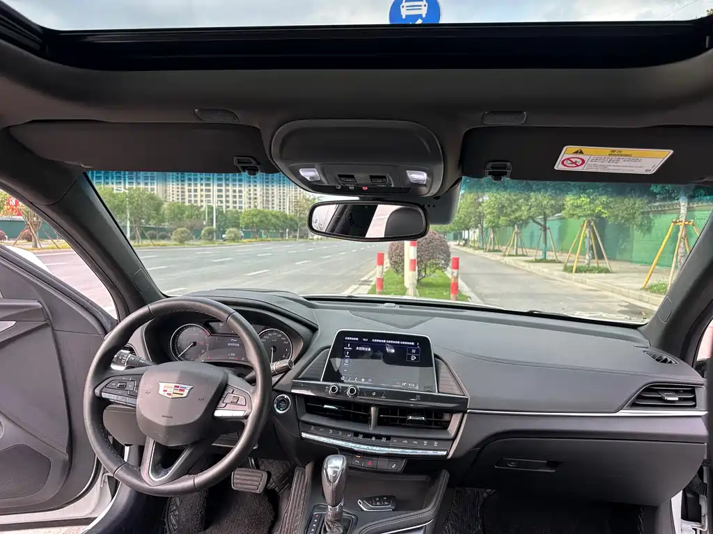 Cadillac CT4 — миниатюра 13