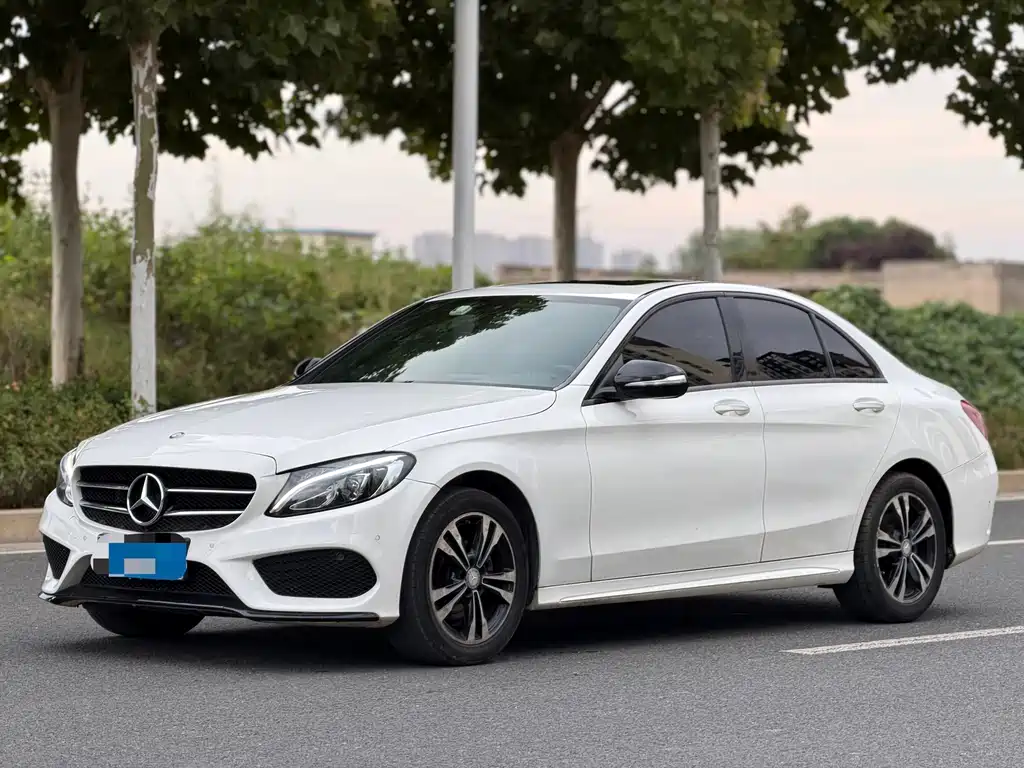 Mercedes-Benz C-Class — миниатюра 3