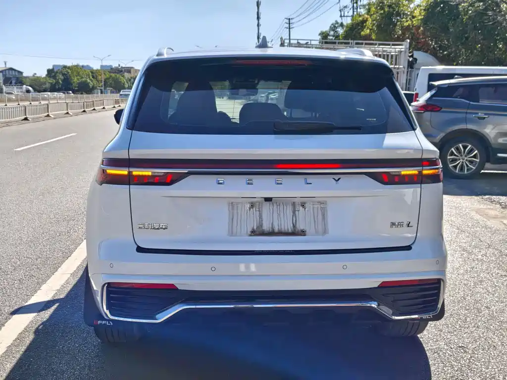 Geely Xingyue L — миниатюра 8