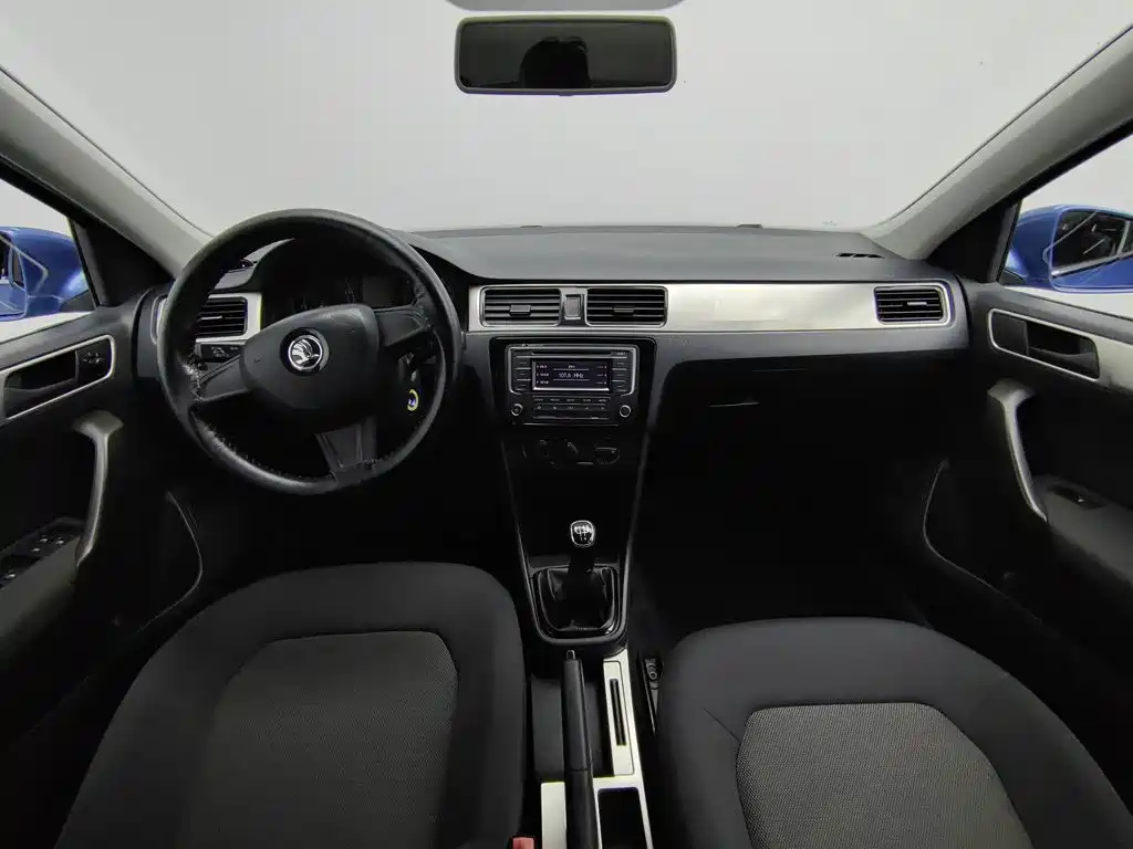 Skoda Rapid Spaceback — миниатюра 5