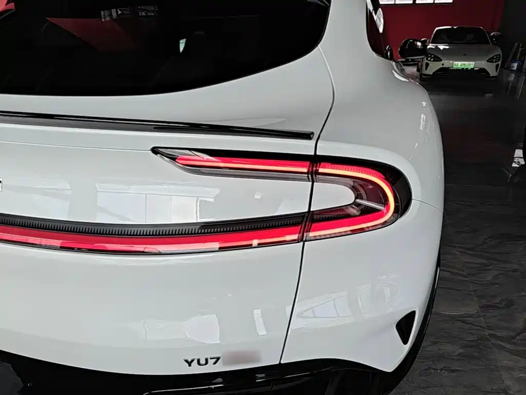 Xiaomi YU7 — миниатюра 24
