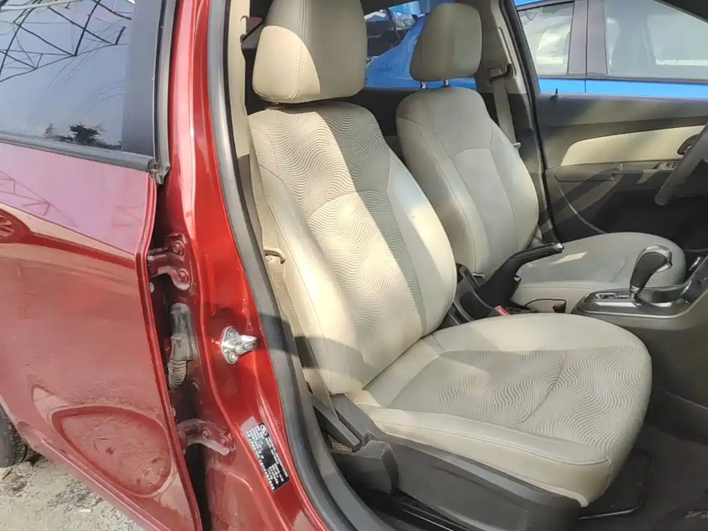 Chevrolet Cruze — миниатюра 25