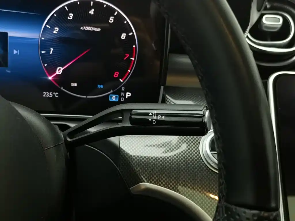 Mercedes-Benz C-Class — миниатюра 13
