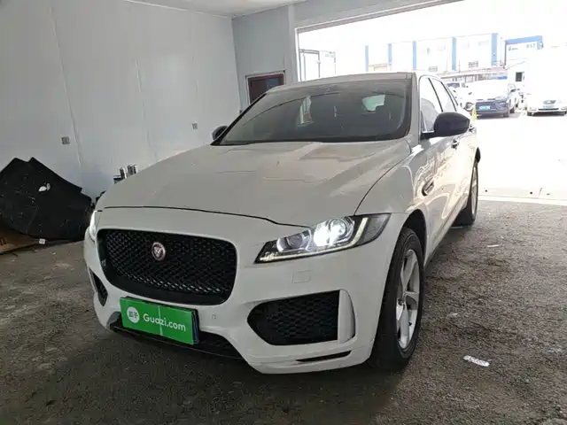 Jaguar F-PACE