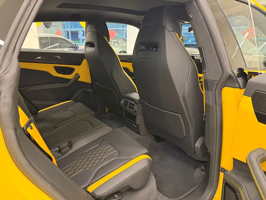 Lamborghini Urus SE 2025 4.0T Standard