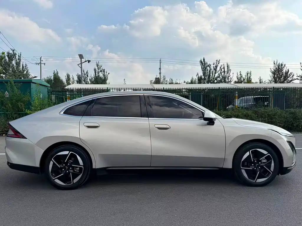 Wuling Xingguang — миниатюра 7