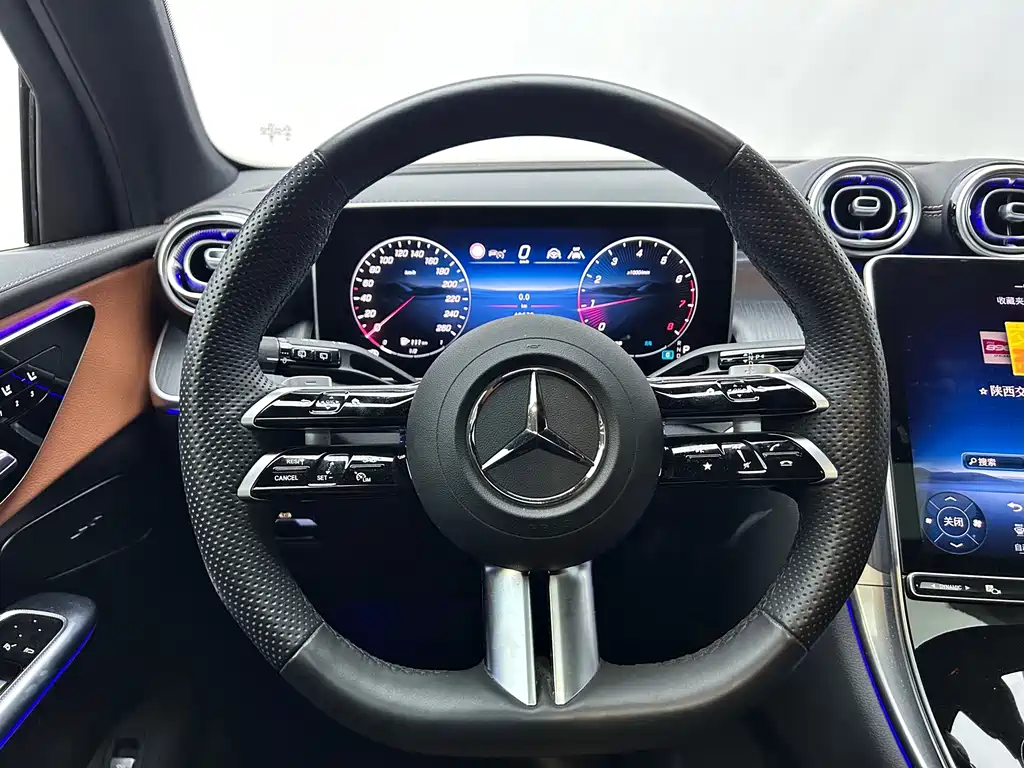Mercedes-Benz GLC — миниатюра 14