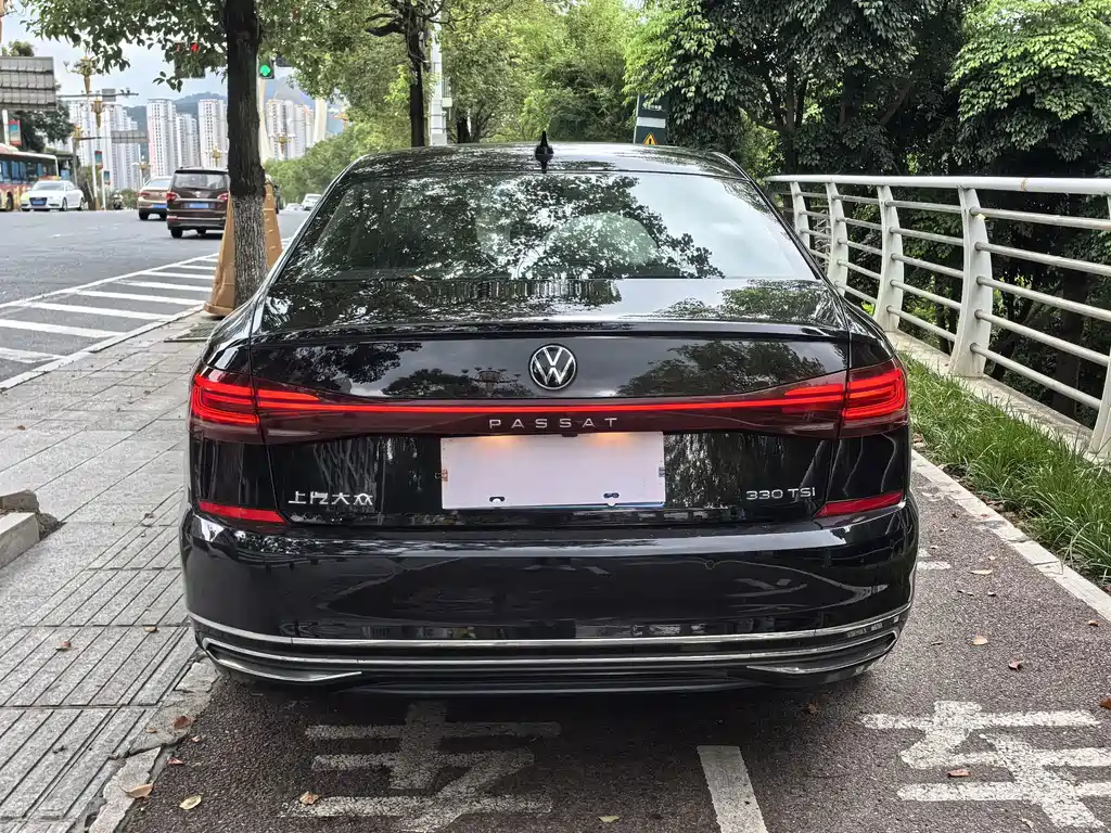Volkswagen Passat — миниатюра 7