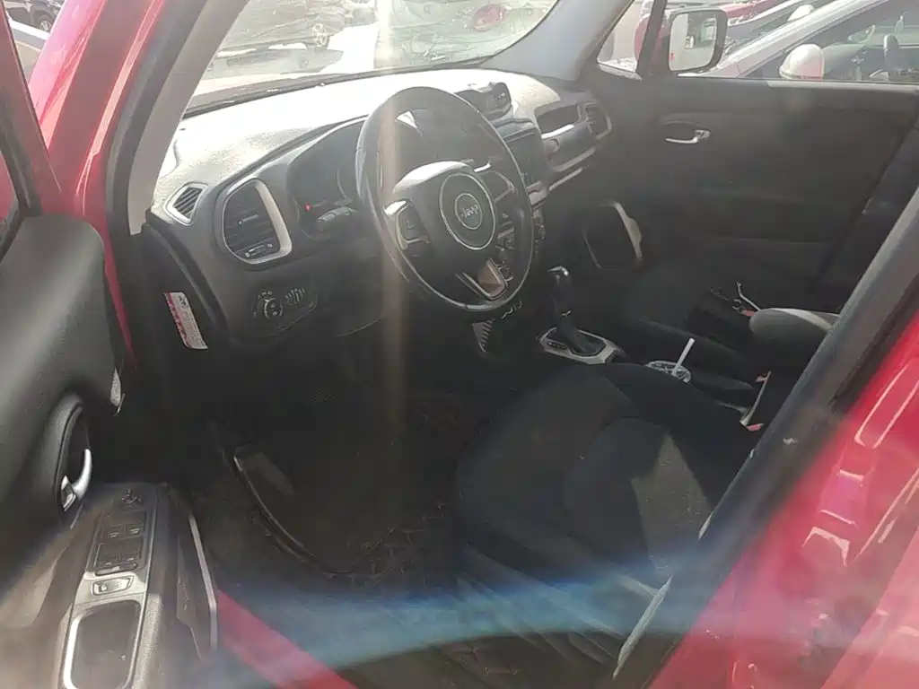 Jeep Renegade — миниатюра 16
