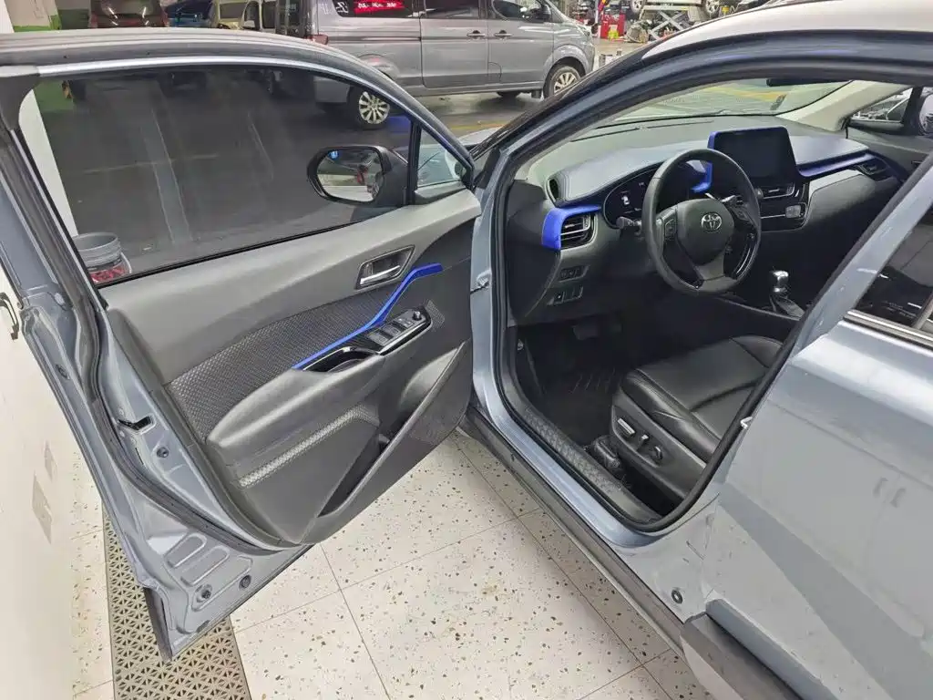Toyota C-HR — миниатюра 16