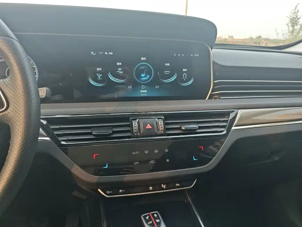 Hongqi Hongqi HS5 — миниатюра 13