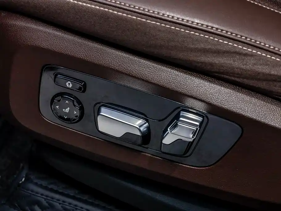 BMW X5 — миниатюра 13