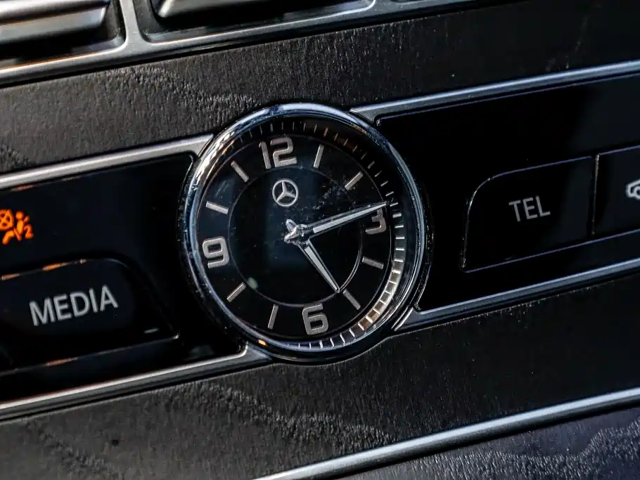 Mercedes-Benz E-Class (Import) — миниатюра 20