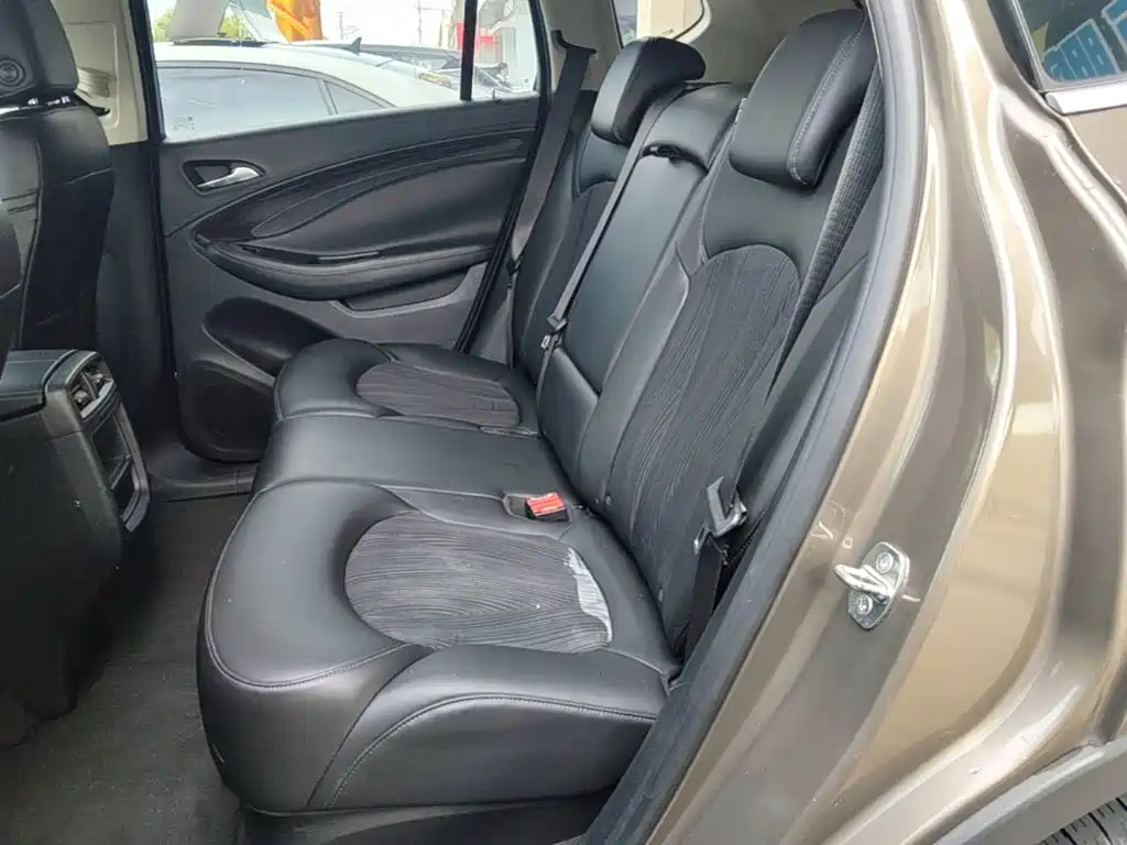 Buick Envision Plus — миниатюра 17