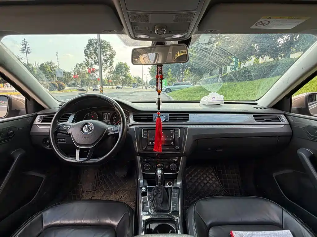 Volkswagen Passat — миниатюра 13