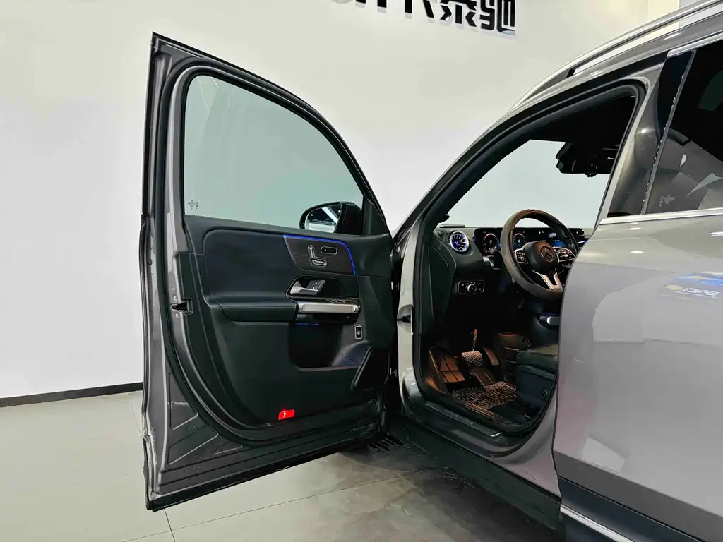Mercedes-Benz EQB — миниатюра 11