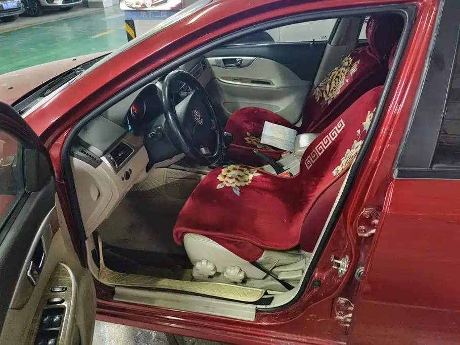 Buick Excelle — миниатюра 9