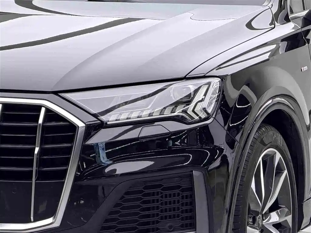Audi Q7 — миниатюра 3
