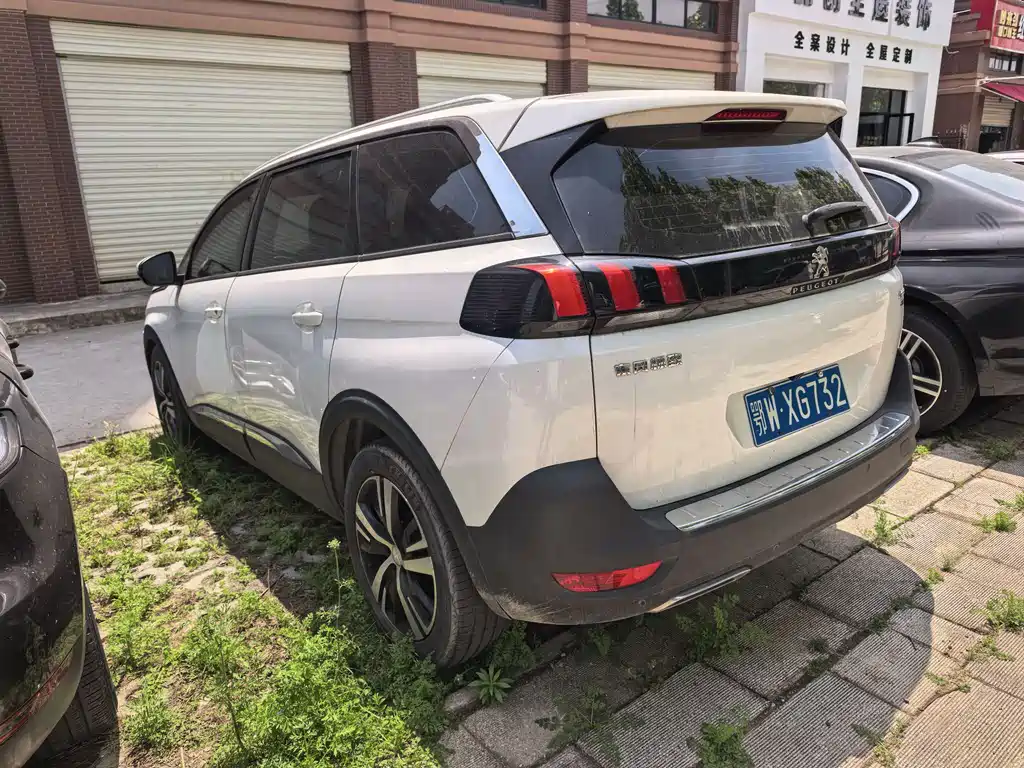 Peugeot 5008 2021 400THP 7 мест