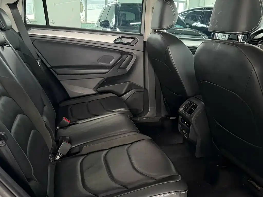 Volkswagen Tiguan L — миниатюра 3