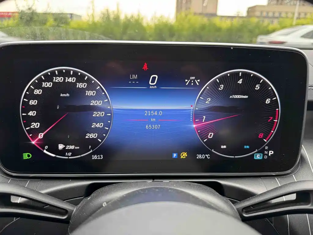 Mercedes-Benz C-Class — миниатюра 11