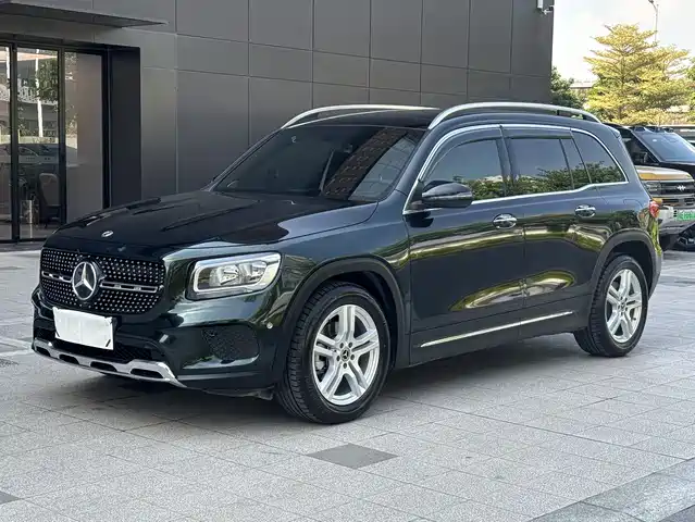 MERCEDES-BENZ  GLB