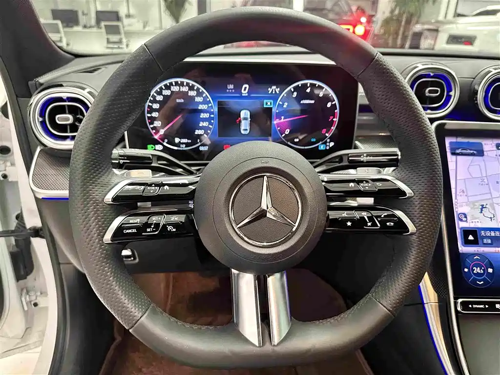 Mercedes-Benz C-Class — миниатюра 9